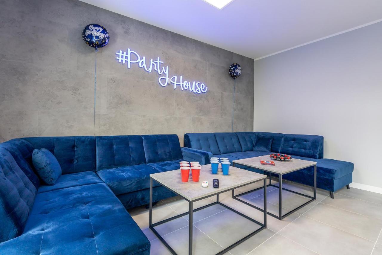 #Partyhouse Poznan Wildaアパートメント エクステリア 写真